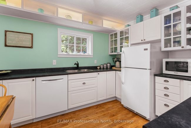 1172 Dwight Beach Rd, House other with 2 bedrooms, 2 bathrooms and 4 parking in Dwight ON | Image 10