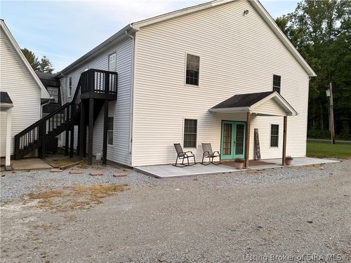 10609 Brownstown Rd, Henryville, IN, 47126-9165 | Card Image
