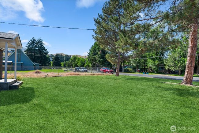 1715 Locust St, House other with 3 bedrooms, 1 bathrooms and 1 parking in Wenatchee WA | Image 36