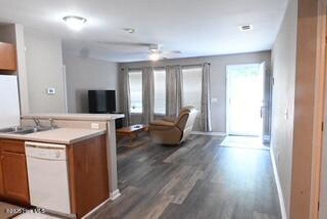 UNIT-6 - 5610 Carolina Beach Rd, Condo with 2 bedrooms, 2 bathrooms and null parking in Wilmington NC | Image 4