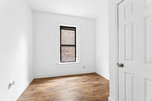 54-30 Macombs Pl, New York, NY, 10039-1836 | Card Image