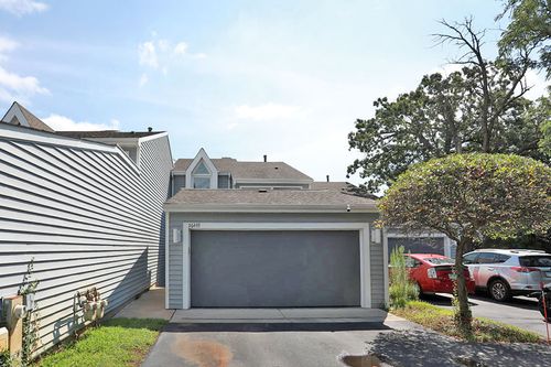 26439 N Ridge Ct, Mundelein, IL, 60060-3409 | Card Image