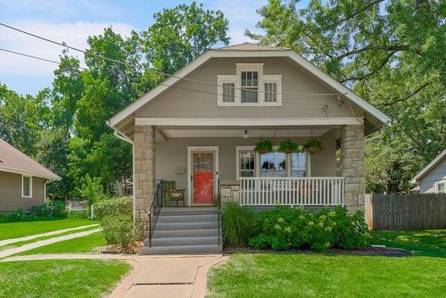 6420 Floyd St, Overland Park, KS, 66202-3940 | Card Image