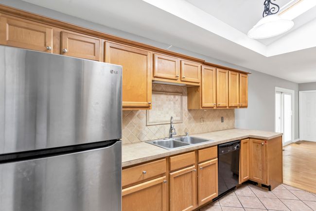 601 Sycamore Dr, House other with 3 bedrooms, 2 bathrooms and 2 parking in Elk Grove Village IL | Image 15