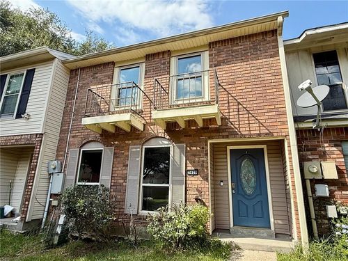 2429 Oxford Pl, Gretna, LA, 70056-3055 | Card Image
