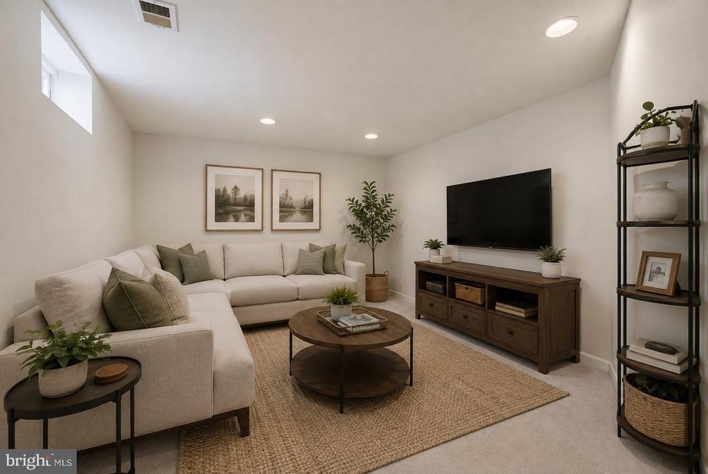 Residential in OAK HILL 5
