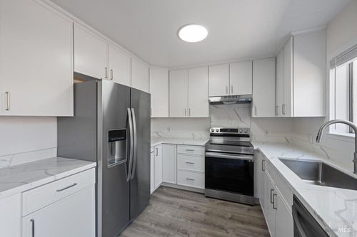 1737 Las Raposas Court, Santa Rosa, CA, 95409 | Card Image