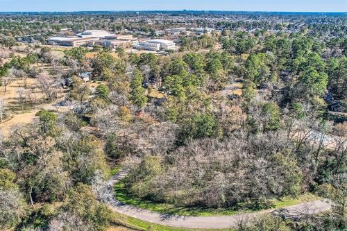 15614 Oaklawn Park Dr, Houston, TX, 77069-1516 | Card Image