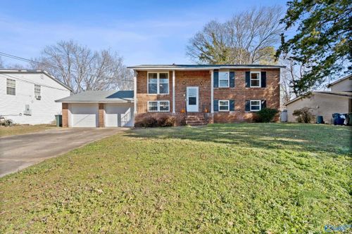 2200 Wimberly Rd Nw, Huntsville, AL, 35816-1236 | Card Image