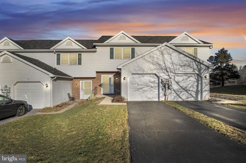 7214 Huntingdon St, HARRISBURG, PA, 17111-5277 | Card Image