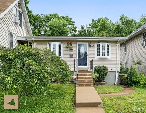 3219 Byron Pl, Saint Louis, MO, 63143-3503 | Card Image