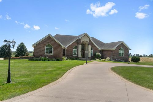 N880 Salt Box Road, SHARON, WI, 53585 | Card Image