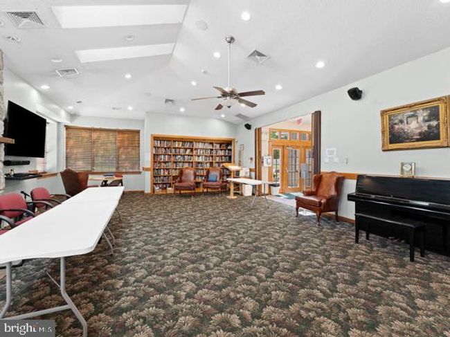 902 Scotswood Ct, Condo with 2 bedrooms, 2 bathrooms and null parking in MOUNT LAUREL NJ | Image 25