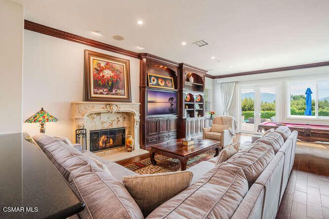 Family Room | Image 26