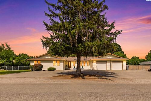 1100 S Roosevelt St, Kennewick, WA, 99338-1314 | Card Image