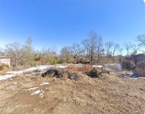 802 Kings Dr, Bentonville, AR, 72712-4920 | Card Image