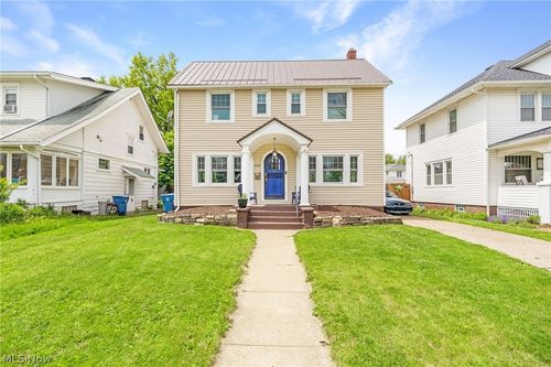 818 Allison Ave, Lorain, OH, 44052-1308 | Card Image