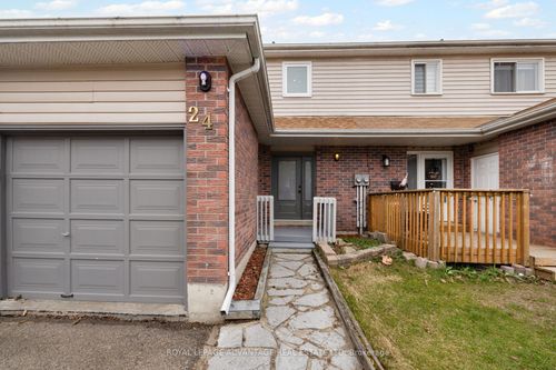 24 Garden Ave, Perth, ON, K7H3L9 | Card Image