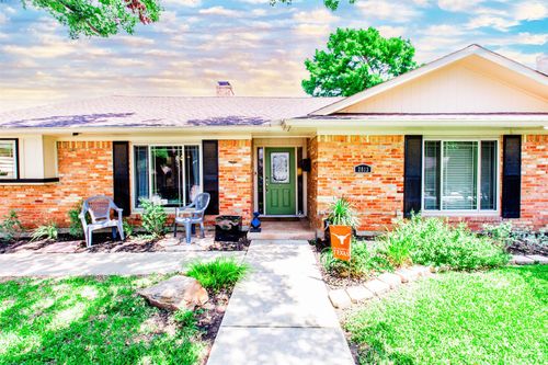 2813 Quail Ridge Dr, Carrollton, TX, 75006-4806 | Card Image