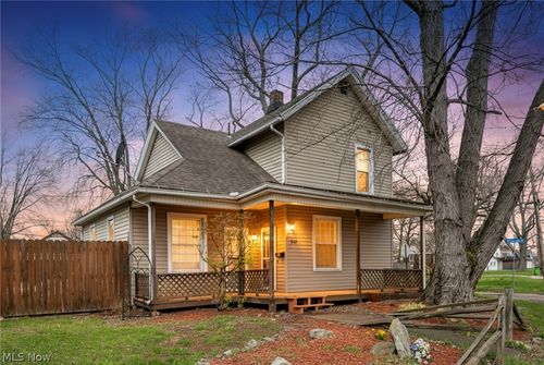 907 Duncan St Sw, Massillon, OH, 44647-7962 | Card Image