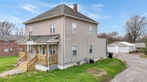 2273 Frank Scott Pkwy W, Belleville, IL, 62223-4602 | Card Image