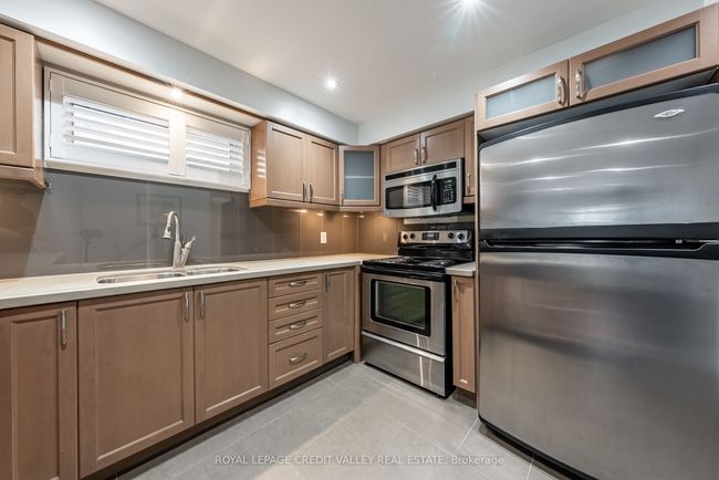 8 Petunias Rd, House attached with 4 bedrooms, 2 bathrooms and 3 parking in Brampton ON | Image 30