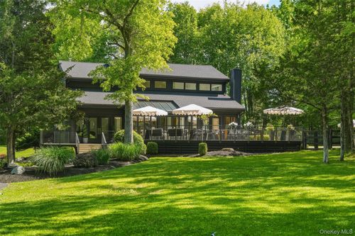4 Moonstone Rd, New Paltz, NY, 12561-3613 | Card Image