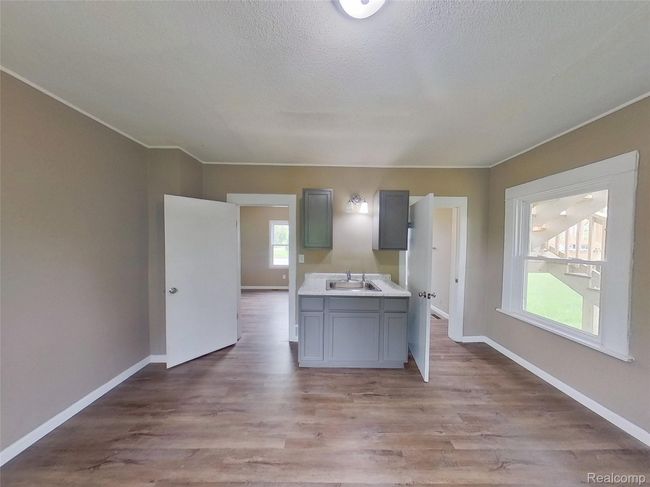 Kitchen | Image 7