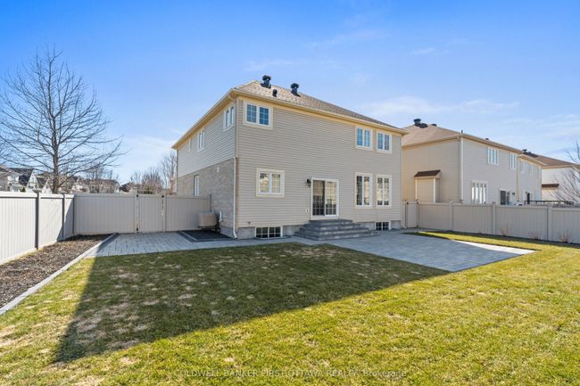 831 Dalkena Pl, House other with 4 bedrooms, 4 bathrooms and 4 parking in Nepean ON | Image 34