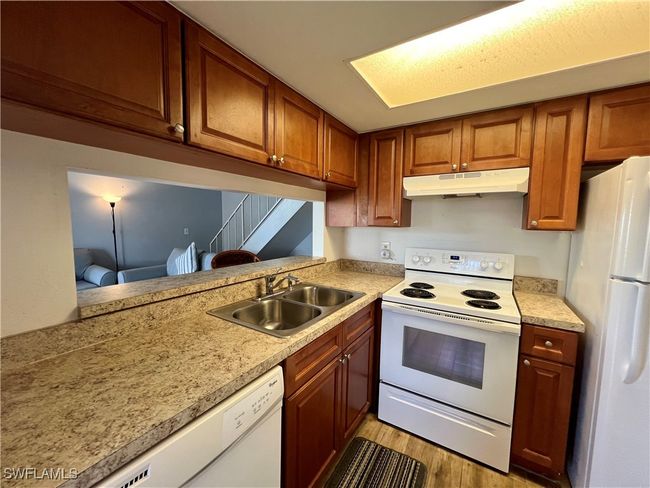 APT-3 - 3370 Yukon Cir, Condo with 2 bedrooms, 2 bathrooms and null parking in FORT MYERS FL | Image 11