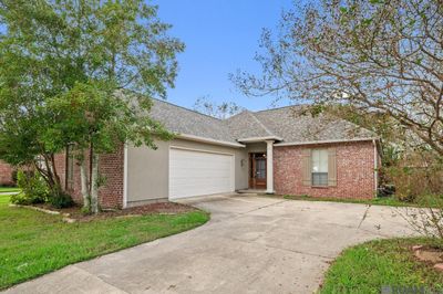 6683 Sandy Creek Ln, House other with 3 bedrooms, 2 bathrooms and null parking in Zachary LA | Image 1