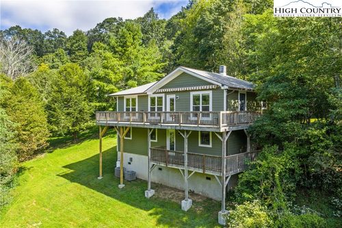 205 Fox Run Ridge Dr, Blowing Rock, NC, 28605-9351 | Card Image