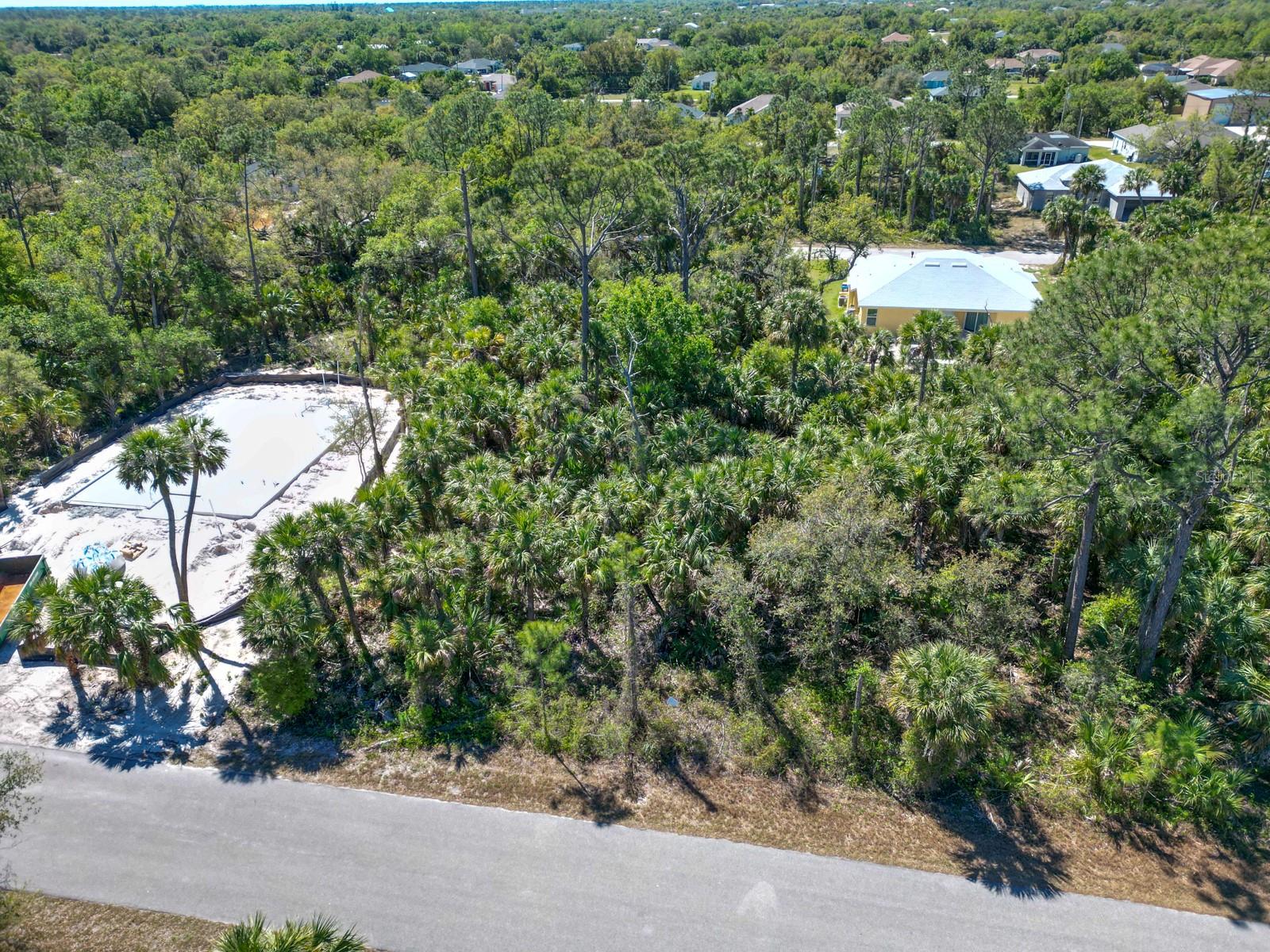 Land in NORTH PORT 4