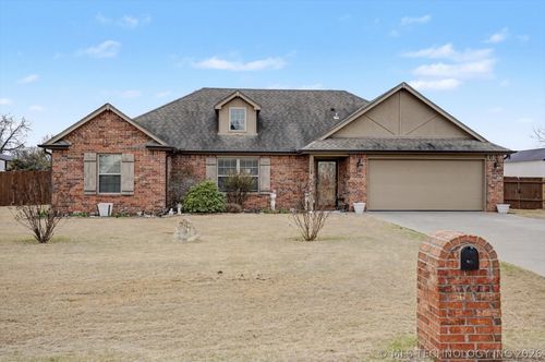 9920 Tall Pine Lane, Claremore, OK, 74017 | Card Image