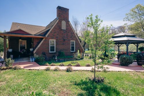 1928 Warrington Rd Sw, Roanoke, VA, 24015-3038 | Card Image