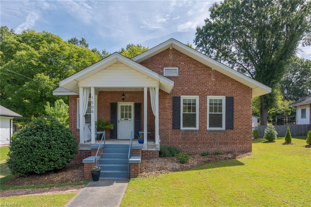 Upland Dr, Greensboro, NC 27405