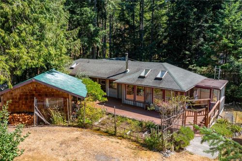 3708 Starboard Cres, Pender Island, BC, V0N2M0 | Card Image