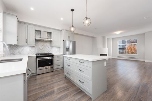 63-14541 Winter Cres, Surrey, BC, V4P0G5 | Card Image