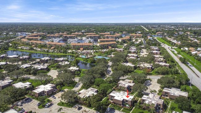 1206 12 Th Ct, Condo with 2 bedrooms, 3 bathrooms and null parking in Jupiter FL | Image 17
