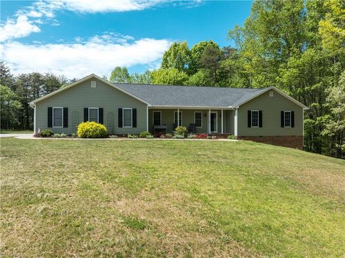 8607 Boones Landing Dr, Stokesdale, NC, 27357-8600 | Card Image