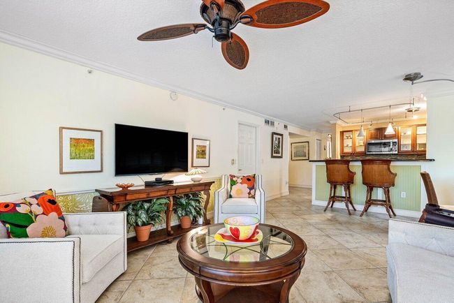 APT-201 - 3606 S Ocean Blvd, Condo with 3 bedrooms, 2 bathrooms and null parking in Highland Beach FL | Image 6