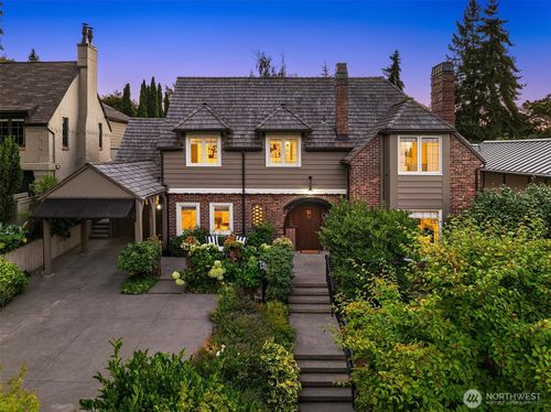 321 36th Ave E, Seattle, WA, 98112-4929 | Card Image