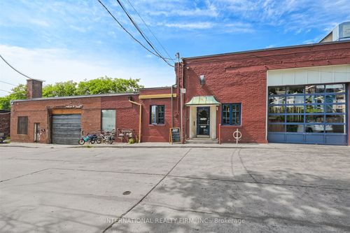 36 Wagstaff Dr, Toronto, ON, M4L3W9 | Card Image
