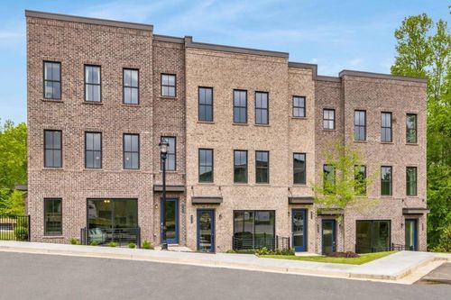 911 Echo Park Dr, Suwanee, GA, 30024-5697 | Card Image