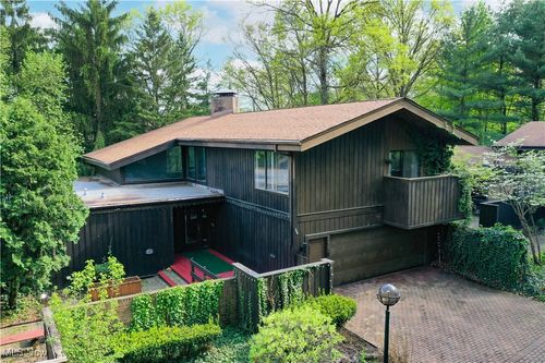 285 North Rd Ne, Warren, OH, 44484 | Card Image