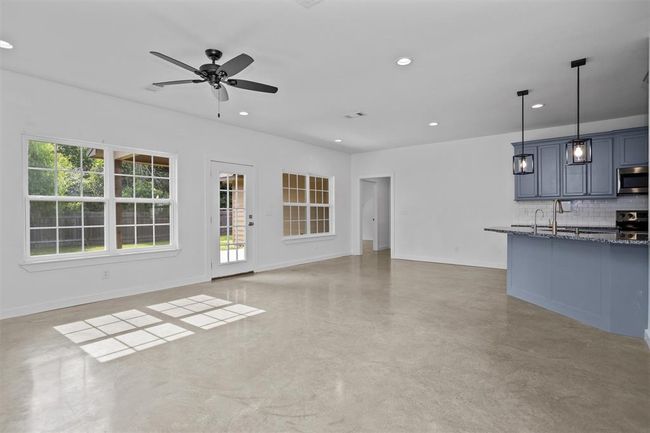 174 Cedar Hill Loop, House other with 3 bedrooms, 2 bathrooms and 2 parking in Lufkin TX | Image 6