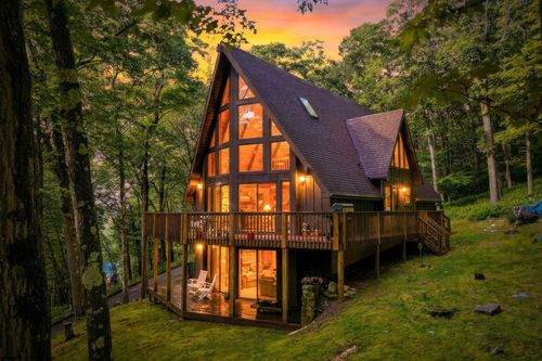 332 Daisy Dr, Terra Alta, WV, 26764 | Card Image