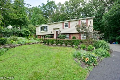 193 Washington Ave, Tappan, NY, 10983-1828 | Card Image