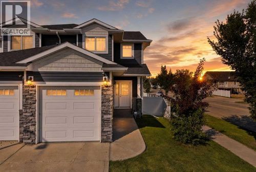 2 Sullivan Close, Red Deer, AB, T4R0P9 | Card Image