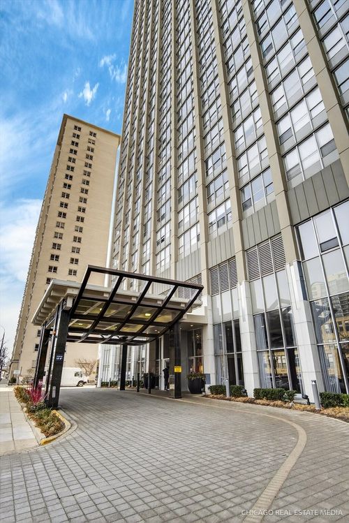apt-1101-655 Irving Park Rd, CHICAGO, IL, 60613-3168 | Card Image
